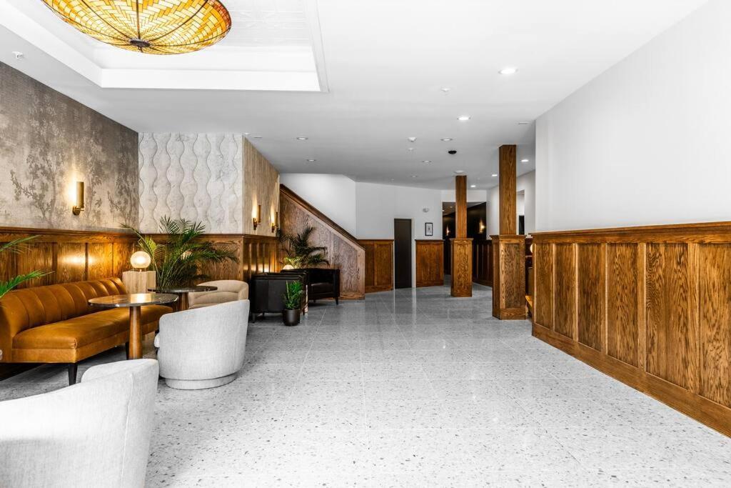 Canal View, Dtwn Bangor, Steps To Great Restaurants, # 210 Apartment Bangor
